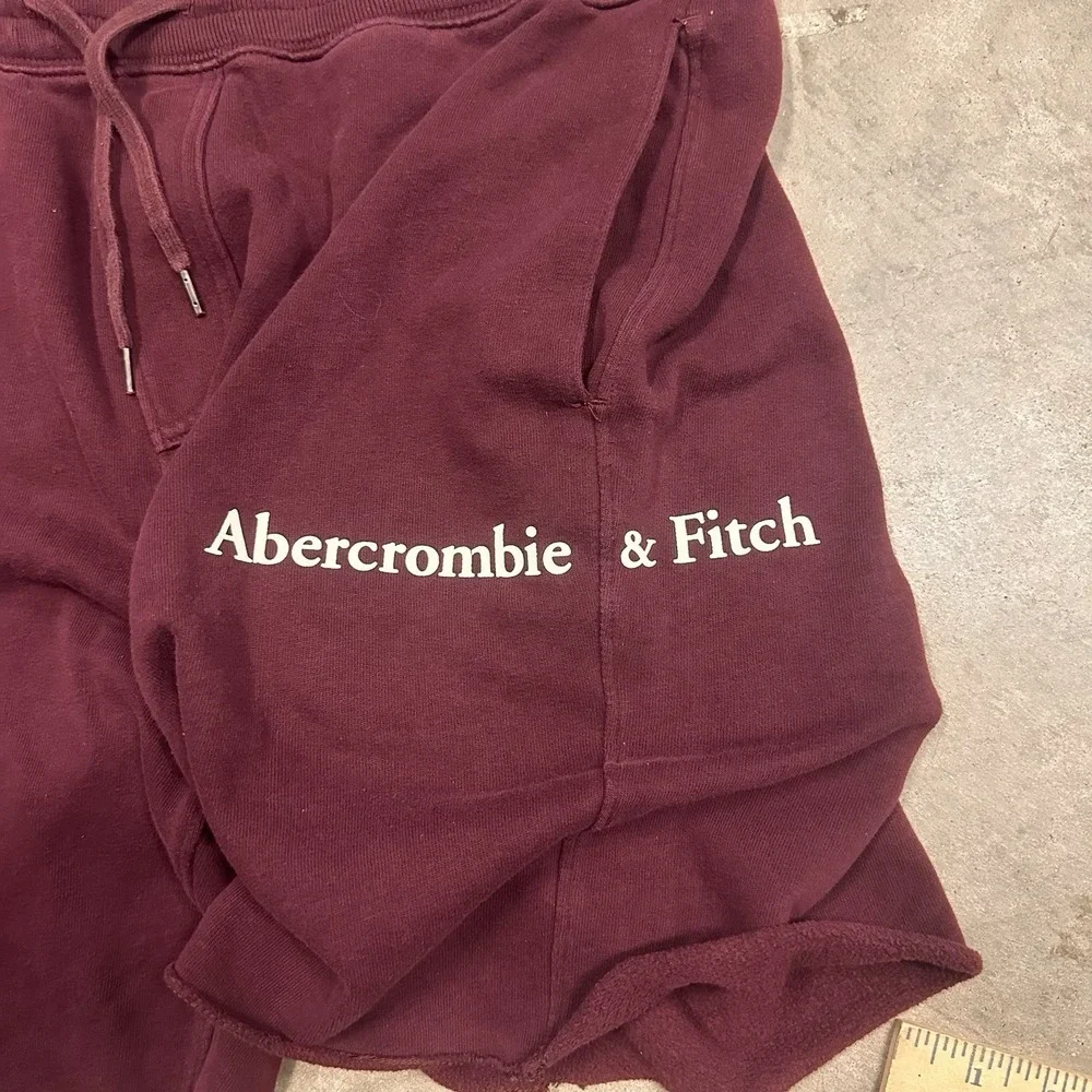 Abercrombie & Fitch Shorts Mens XL Red Fleece Sweat Drawstring Elastic Waist